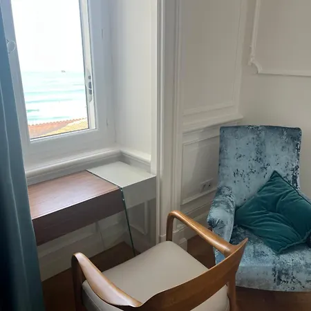 Helianthe Apartment *